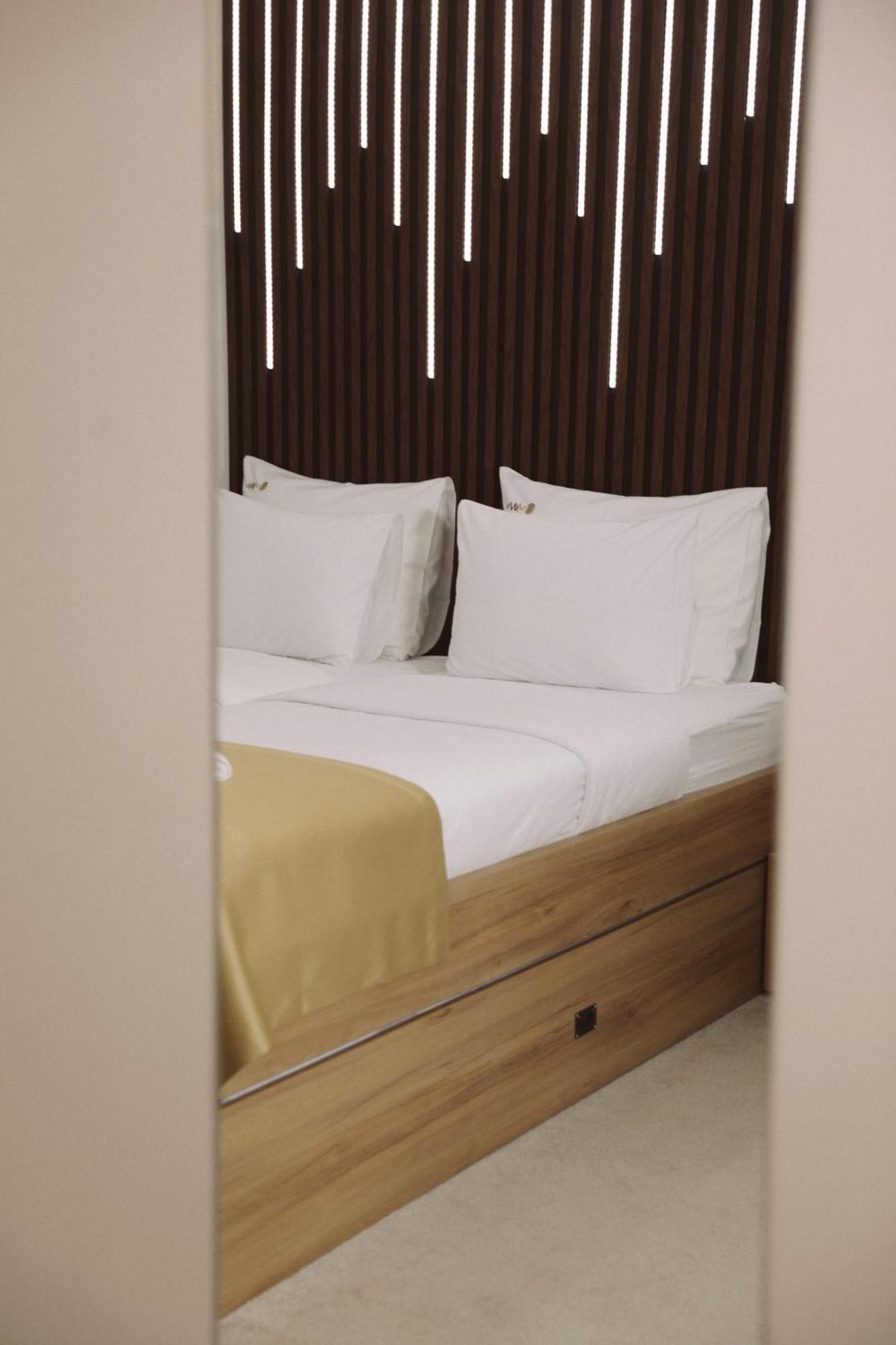 Sax-Win Hotel Pozega Exterior photo