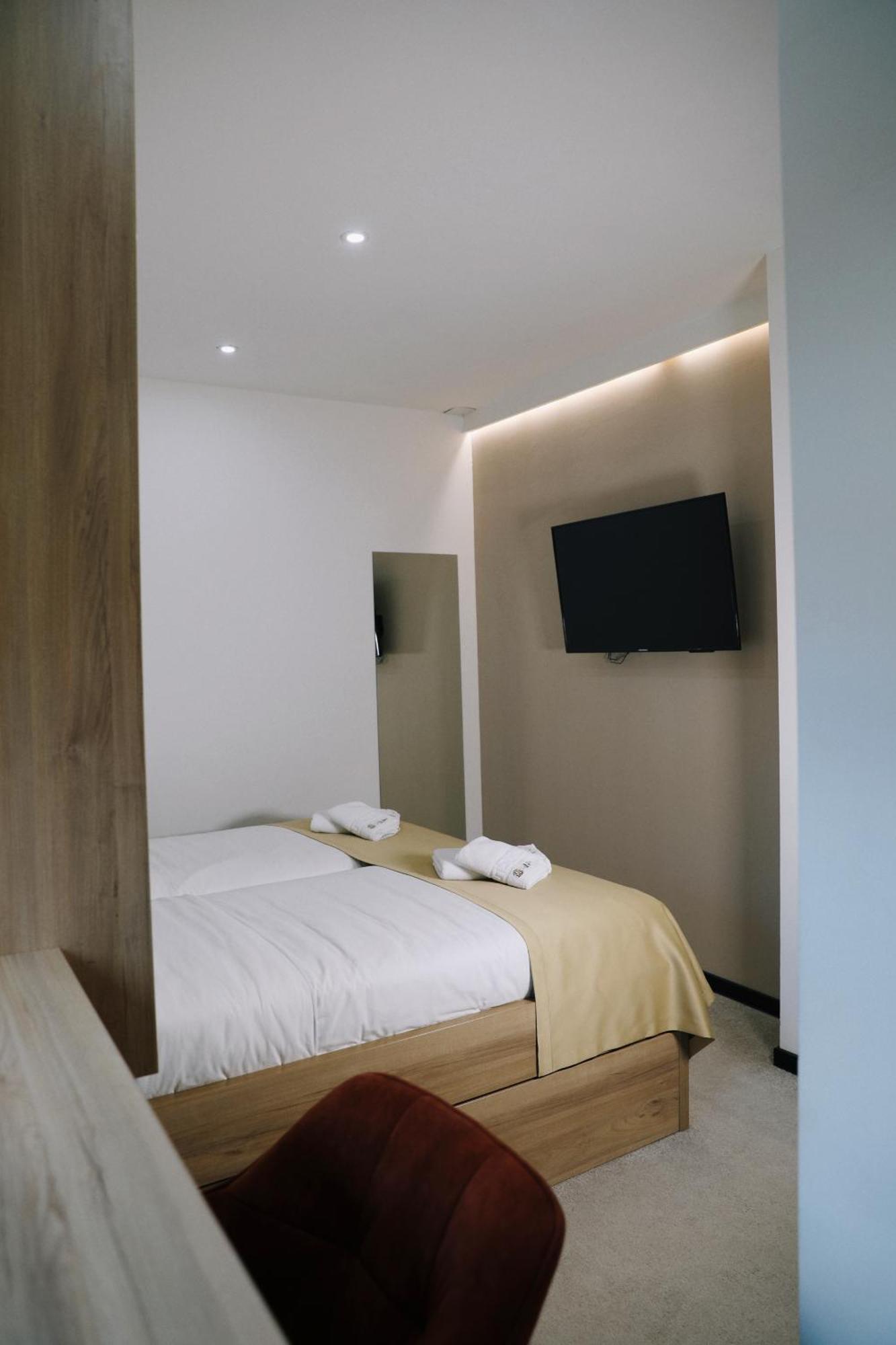 Sax-Win Hotel Pozega Room photo